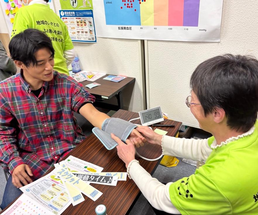 池田航さん血圧測定の様子