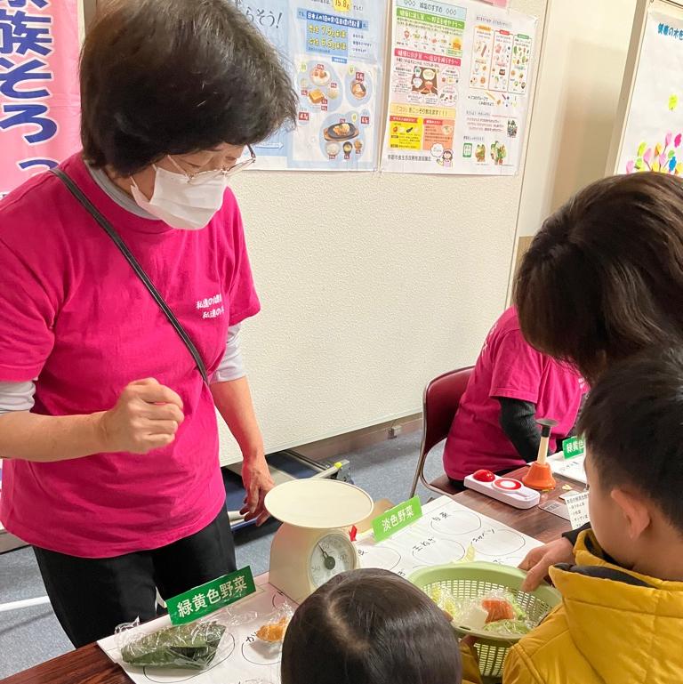 野菜の計量の様子