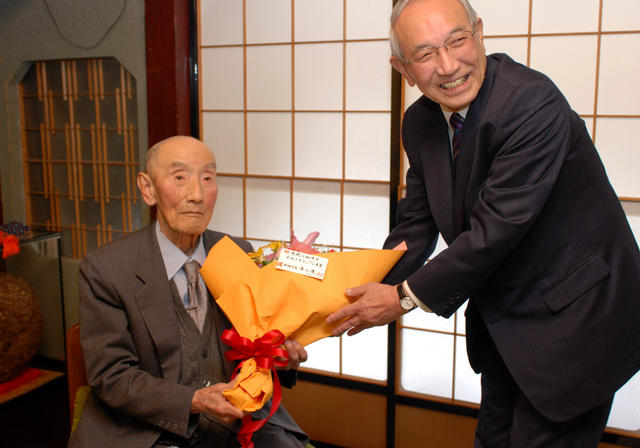 杉本建一郎さん１００歳おめでとうございます！の画像