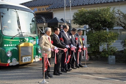 市営バス(なんバス)新路線｢城端さくら線｣出発式の画像