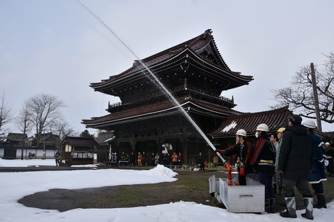 北陸随一の真宗伽藍、井波別院瑞泉寺で文化財消防防火訓練の画像