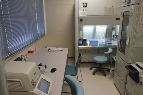 南砺市民病院に「発熱外来」用コンテナ設置　PCR検査装置も導入の画像