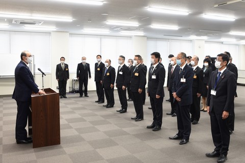 田中市長が４期目初登庁の画像