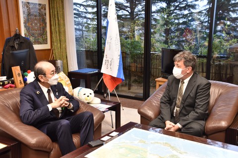 在新潟ロシア連邦総領事が田中市長を表敬訪問の画像