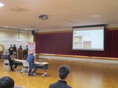 城端小学校・福野中学校の児童生徒が、ふるさと南砺市の未来について田中市長へ提言の画像