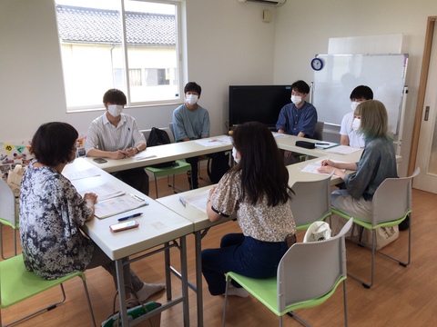 富山国際大学の学生が南砺市内の事業所を訪問の画像