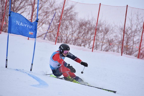 第７３回中部日本スキー大会２日目　富山県選手団が総合優勝の画像