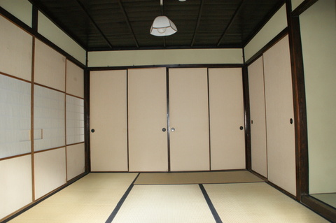 市指定文化財黒髪庵の和室の内観の写真